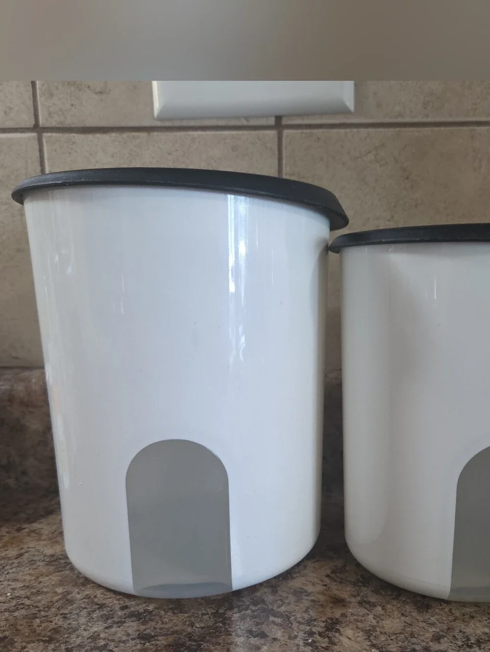 Tupperware One Touch Reminder canister Set of 2